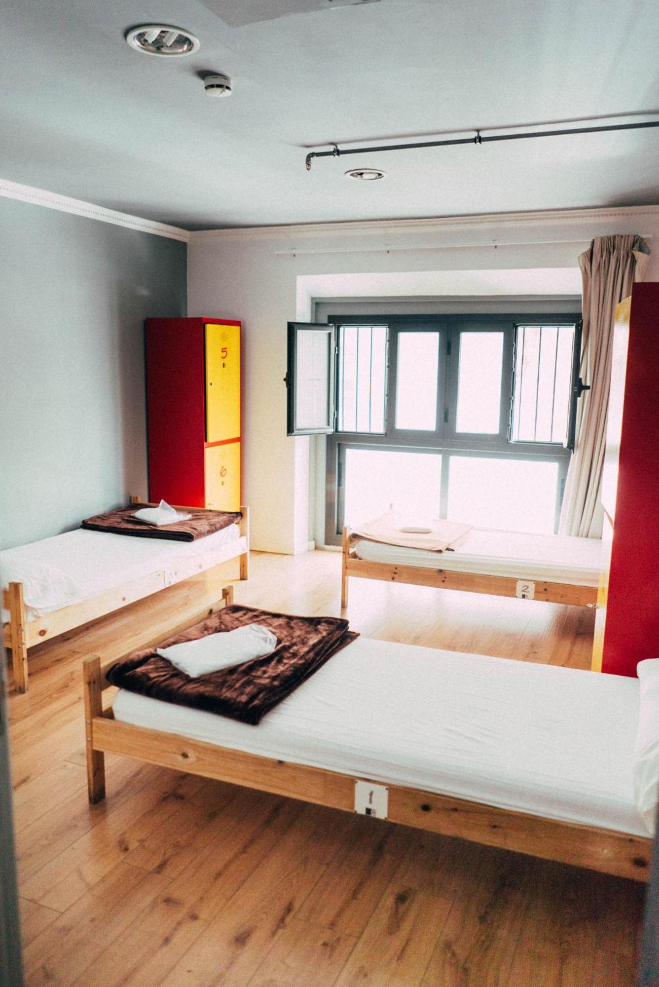 Black Swan Hostel Barselona Dış mekan fotoğraf